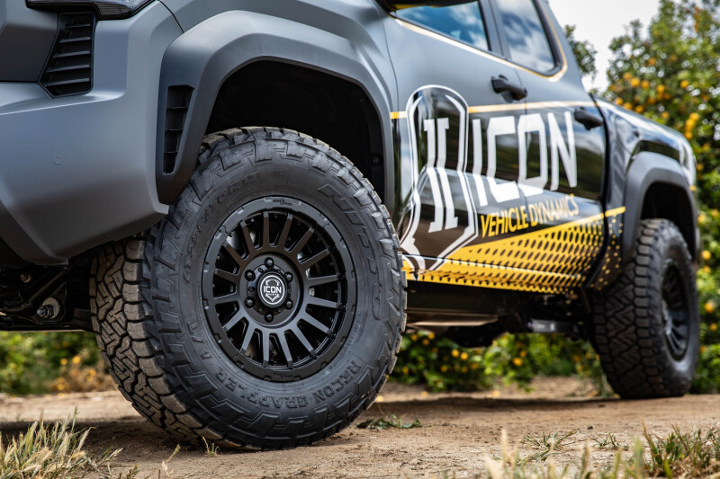 Dodge Durango Brake Kit - Front - R1 Concepts - Drilled/Slotted Rotors + Off-Road/Tow Pads - `12-`25